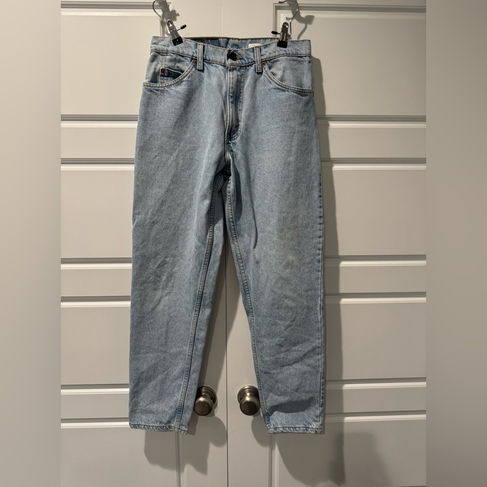 Vintage Levi’s 550 Relaxed Taupered Fit Light Wash Orange Tab Size W30 L31